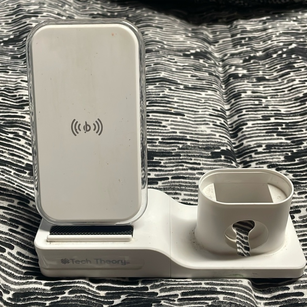 Tech Theory charging stand
